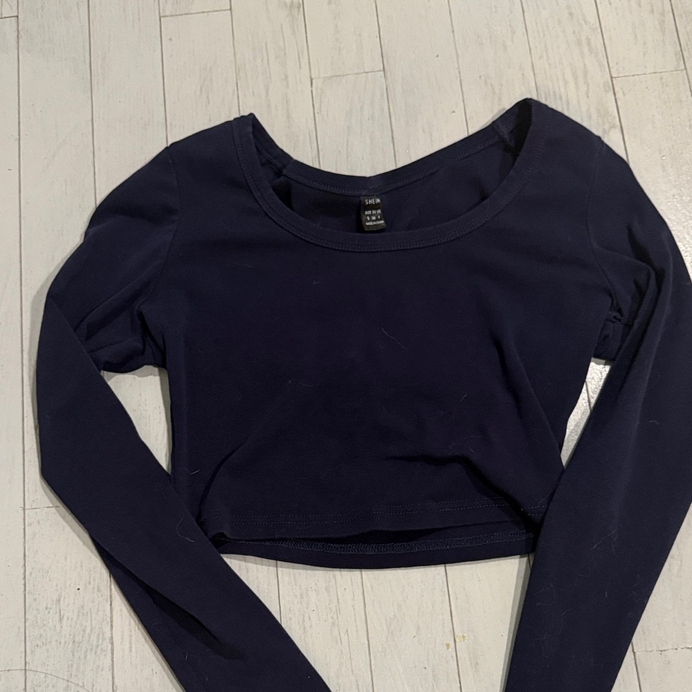 SHEIN Navy Long Sleeve Crop Top